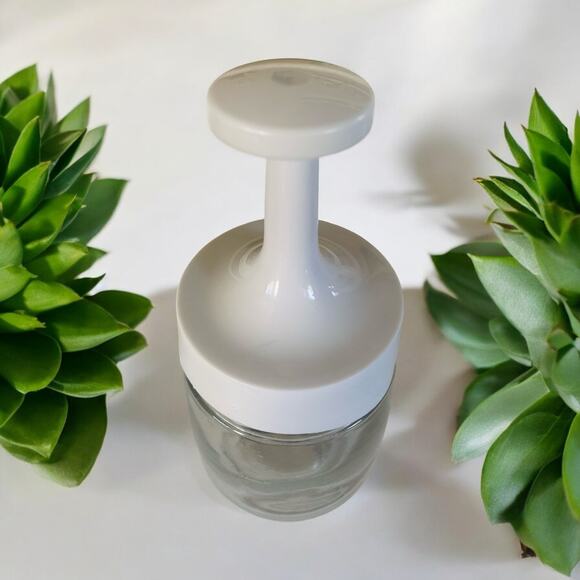 VINTAGE Kitchen 70s Nut Food Chopper Glass Hand Press White Plastic Top - Picture 5 of 5